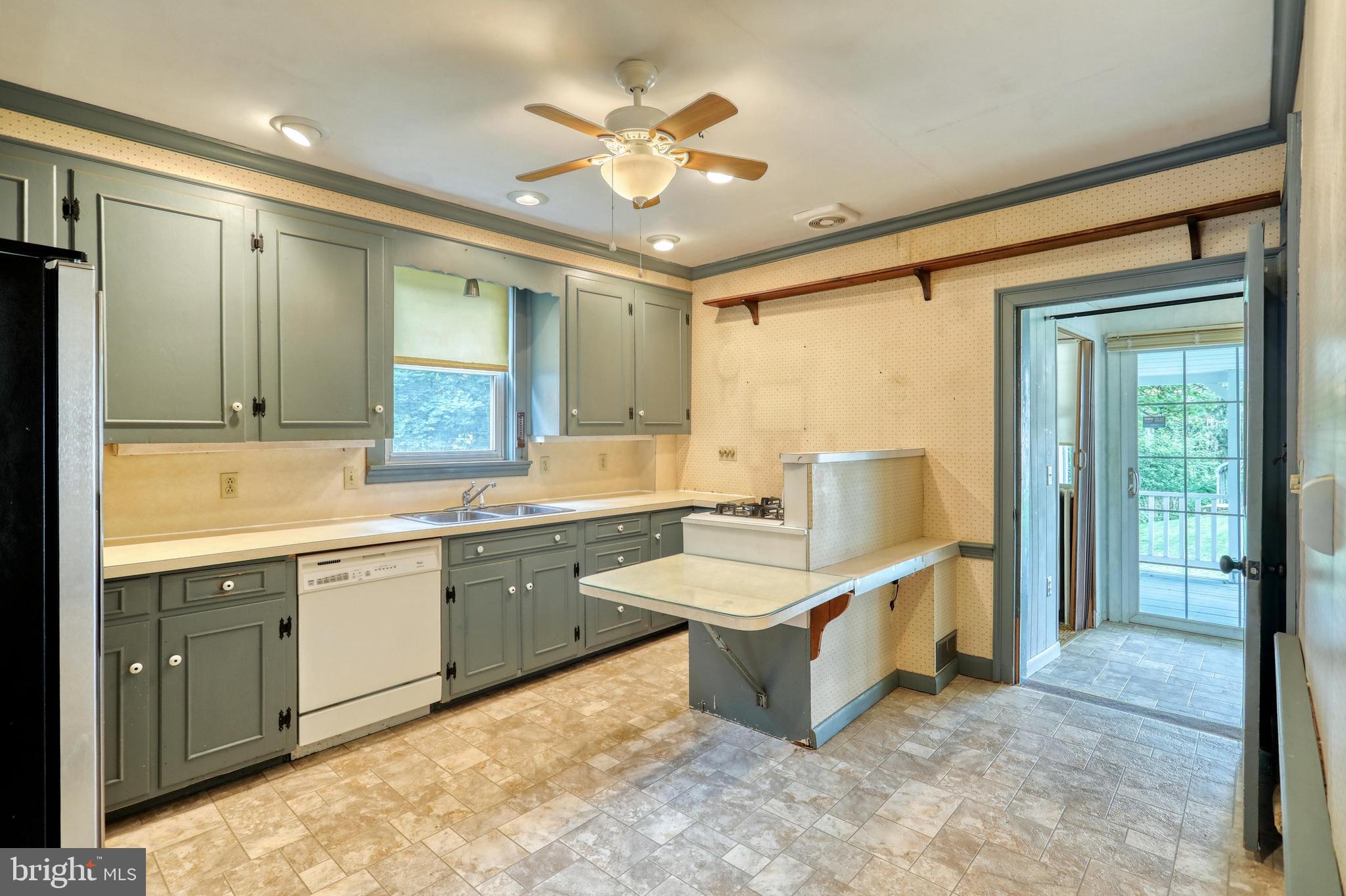 16 Berlin Street Spring Grove, PA 17362 - Photo 14 of 31 Gallery Image 14