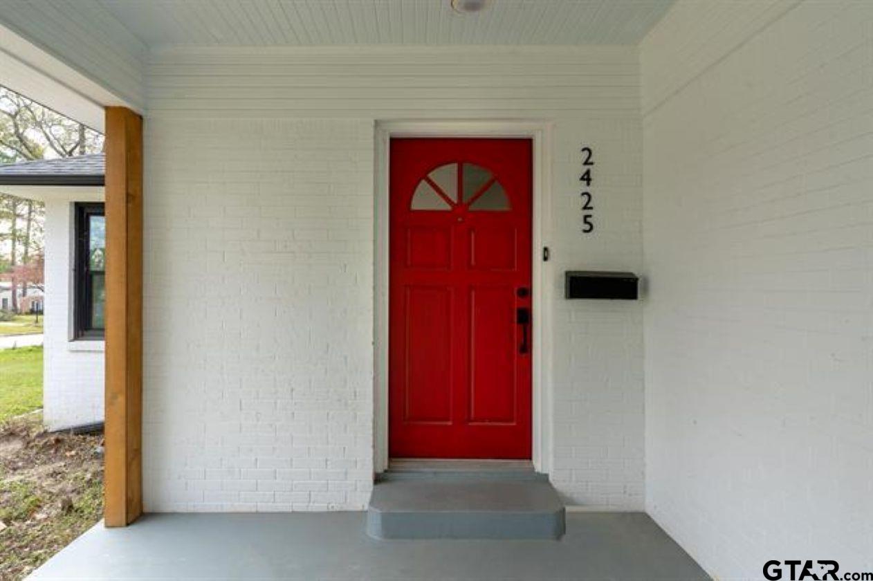 2425 Oak Lane Tyler, TX 75701 - Photo 2 of 33 a view of front door