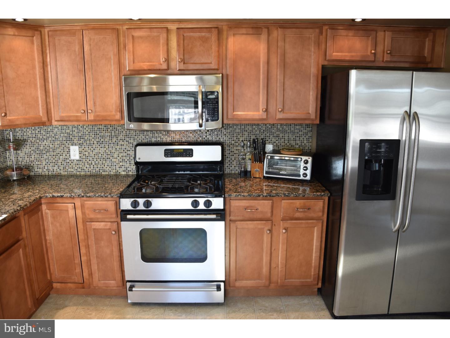 106 Crestview Drive Sinking Spring, PA 19608 - Photo 8 of 25 Gallery Image 8