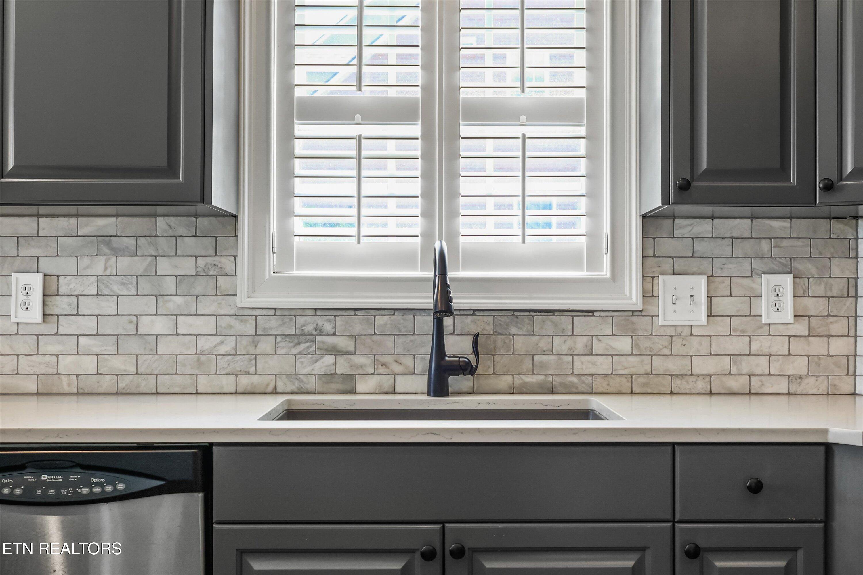 64 Rolling Links Boulevard Oak Ridge, TN 37830 - Photo 12 of 54 Kitchen