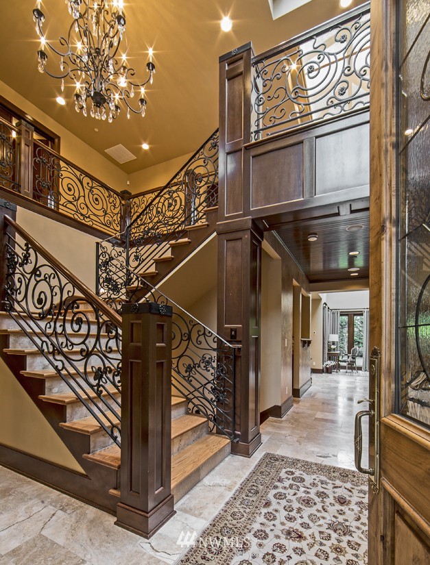 1444 Evergreen Point Road Medina, WA 98039 - Photo 3 of 15 Gallery Image 3