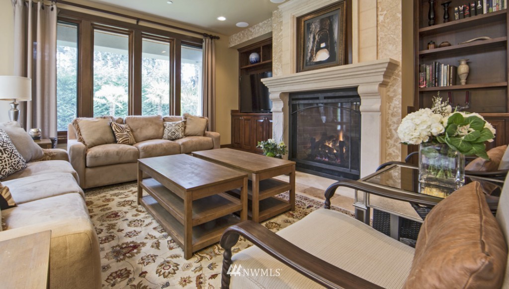 1444 Evergreen Point Road Medina, WA 98039 - Photo 4 of 15 Gallery Image 4