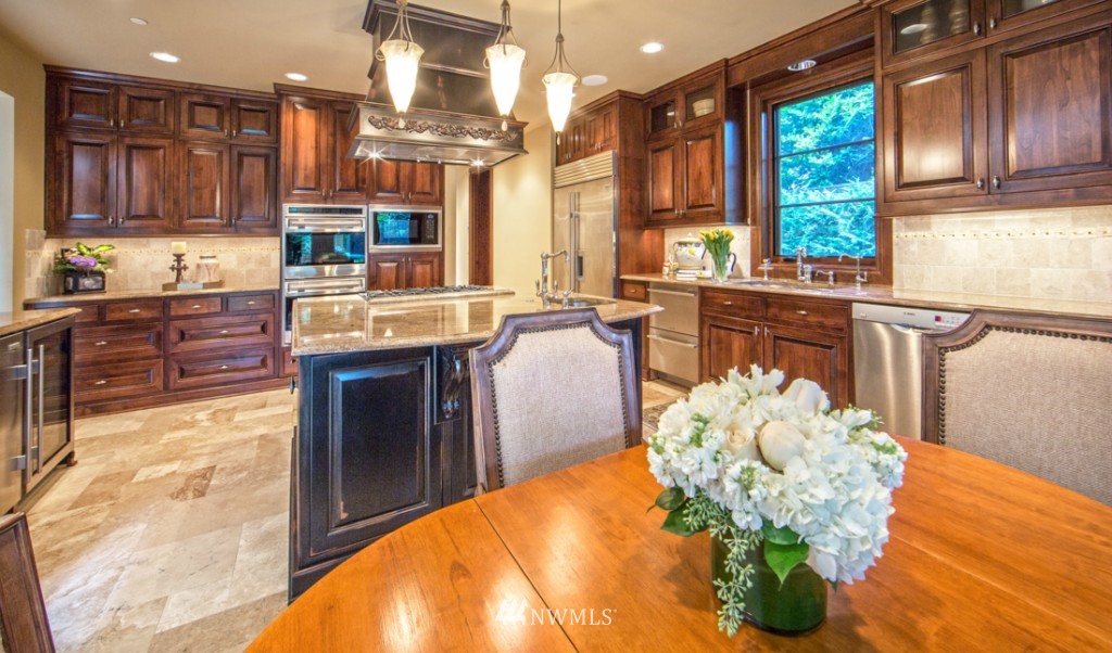 1444 Evergreen Point Road Medina, WA 98039 - Photo 6 of 15 Gallery Image 6