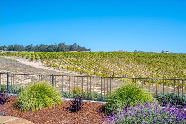 $1,325,000 | 867 Trail View Place, Nipomo, CA 93444