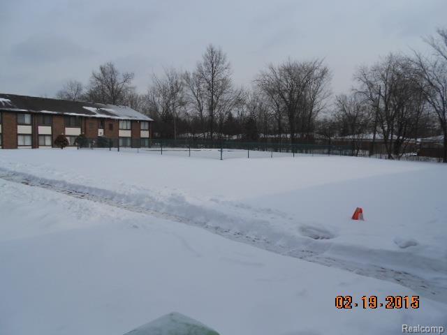 4905 East 10 Mile Road Warren, MI 48091 - Photo 6 of 8 DSCN8148.jpg
