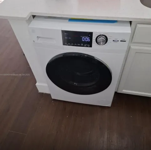 a close up view of washer and dryer