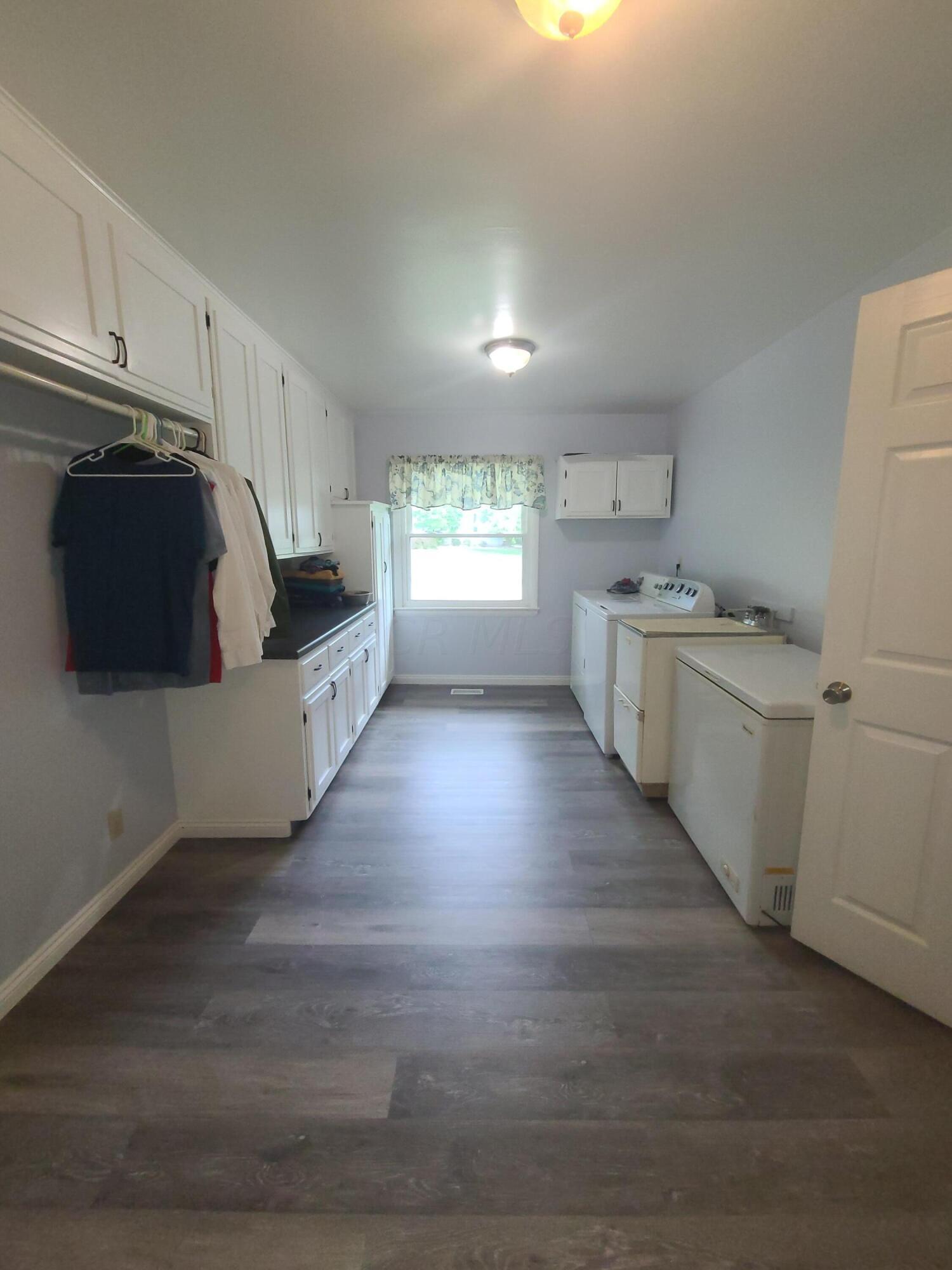 1033 Uhler Road Marion, OH 43302 - Photo 4 of 14 20230813_150742