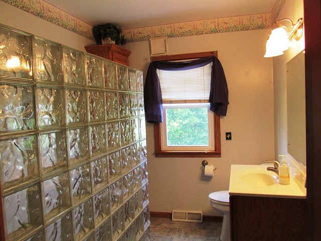 1592 Meridian Road Ashton, IL 61006 - Photo 13 of 23