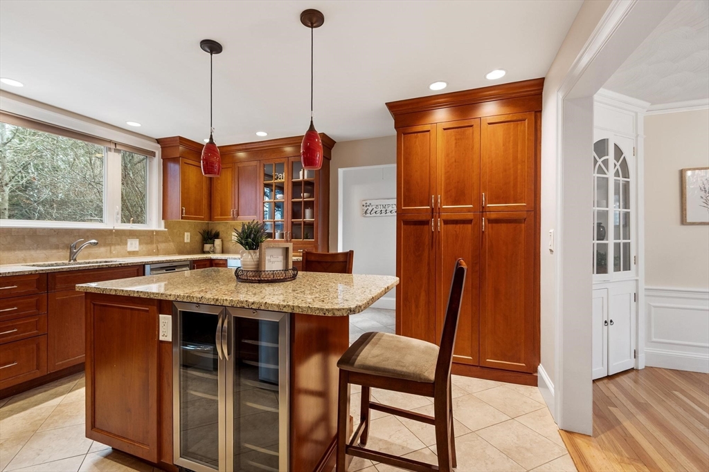 70 Ardsmoor Road Melrose, MA 02176 - Photo 11 of 42