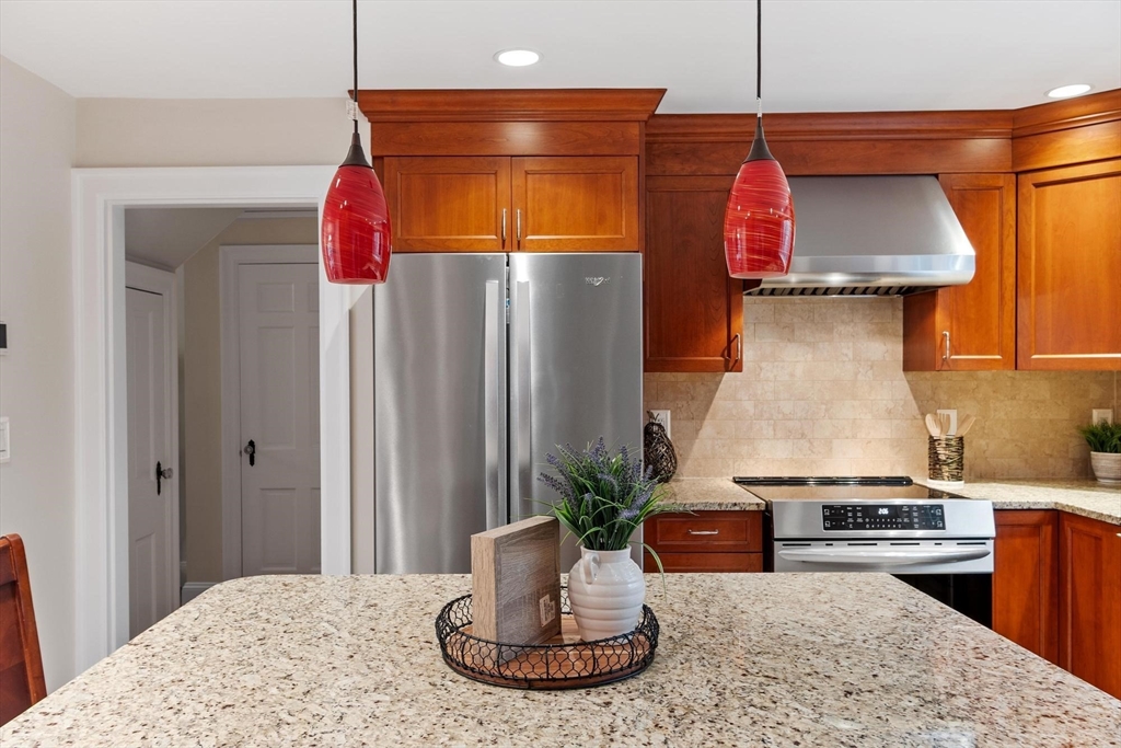 70 Ardsmoor Road Melrose, MA 02176 - Photo 14 of 42