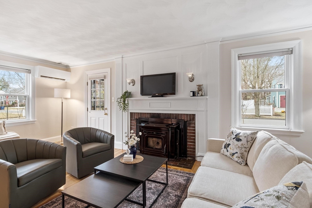 70 Ardsmoor Road Melrose, MA 02176 - Photo 6 of 42