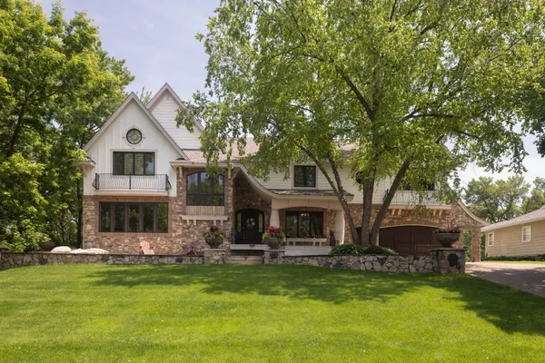 $2,675,000 | 4913 West Sunnyslope Road, Edina, MN 55424