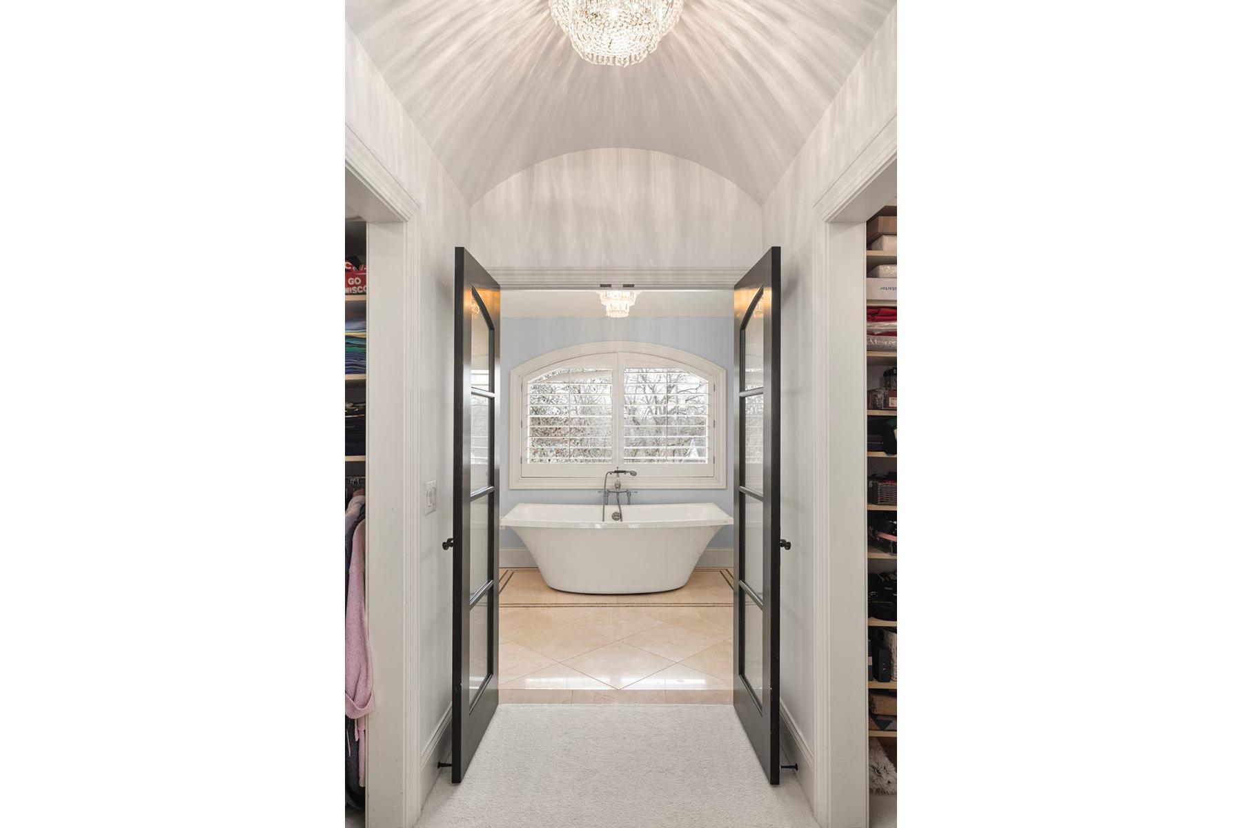 4913 West Sunnyslope Road Edina, MN 55424 - Photo 22 of 50