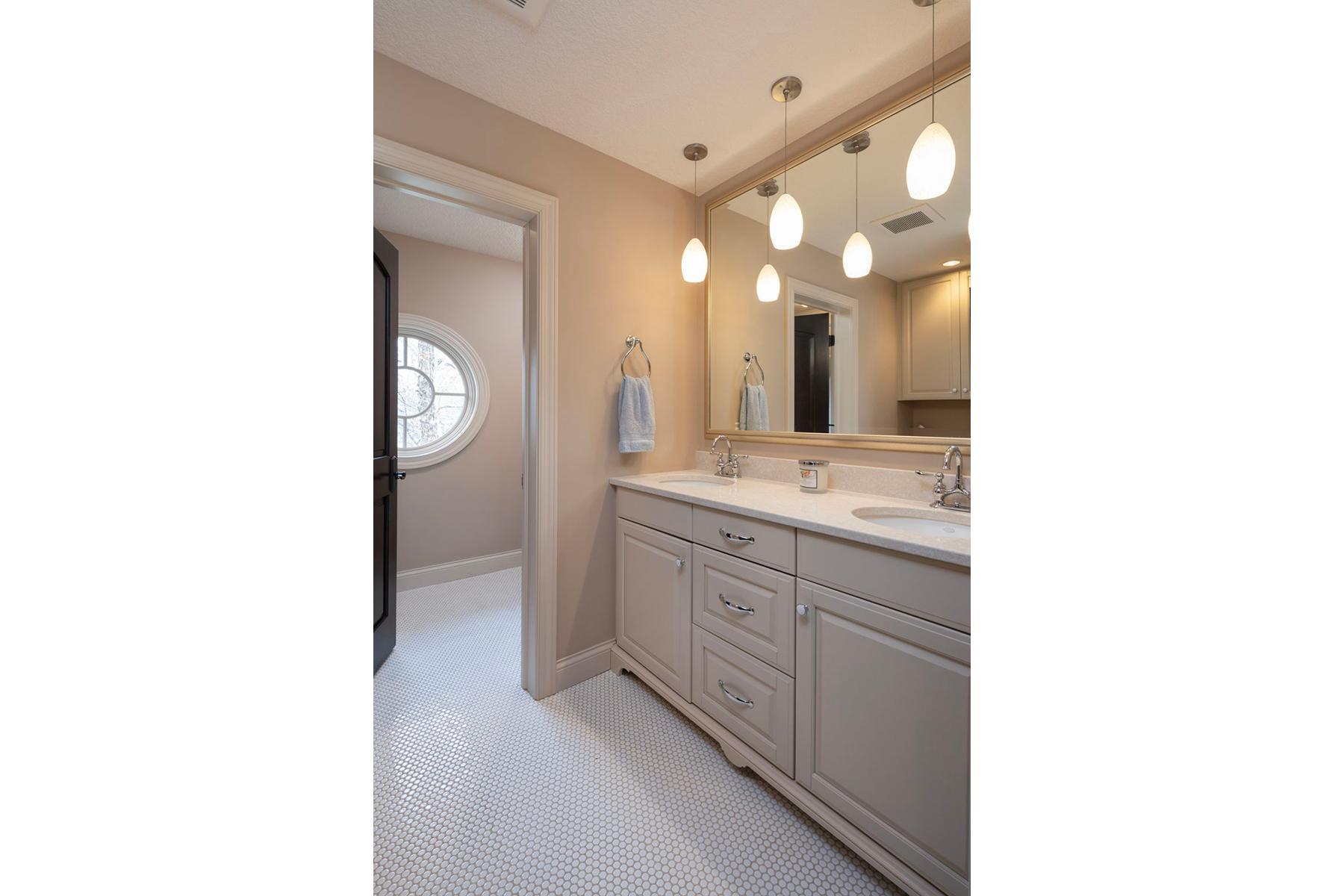 4913 West Sunnyslope Road Edina, MN 55424 - Photo 27 of 50