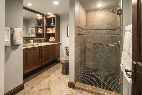 $2,675,000 | 4913 West Sunnyslope Road, Edina, MN 55424