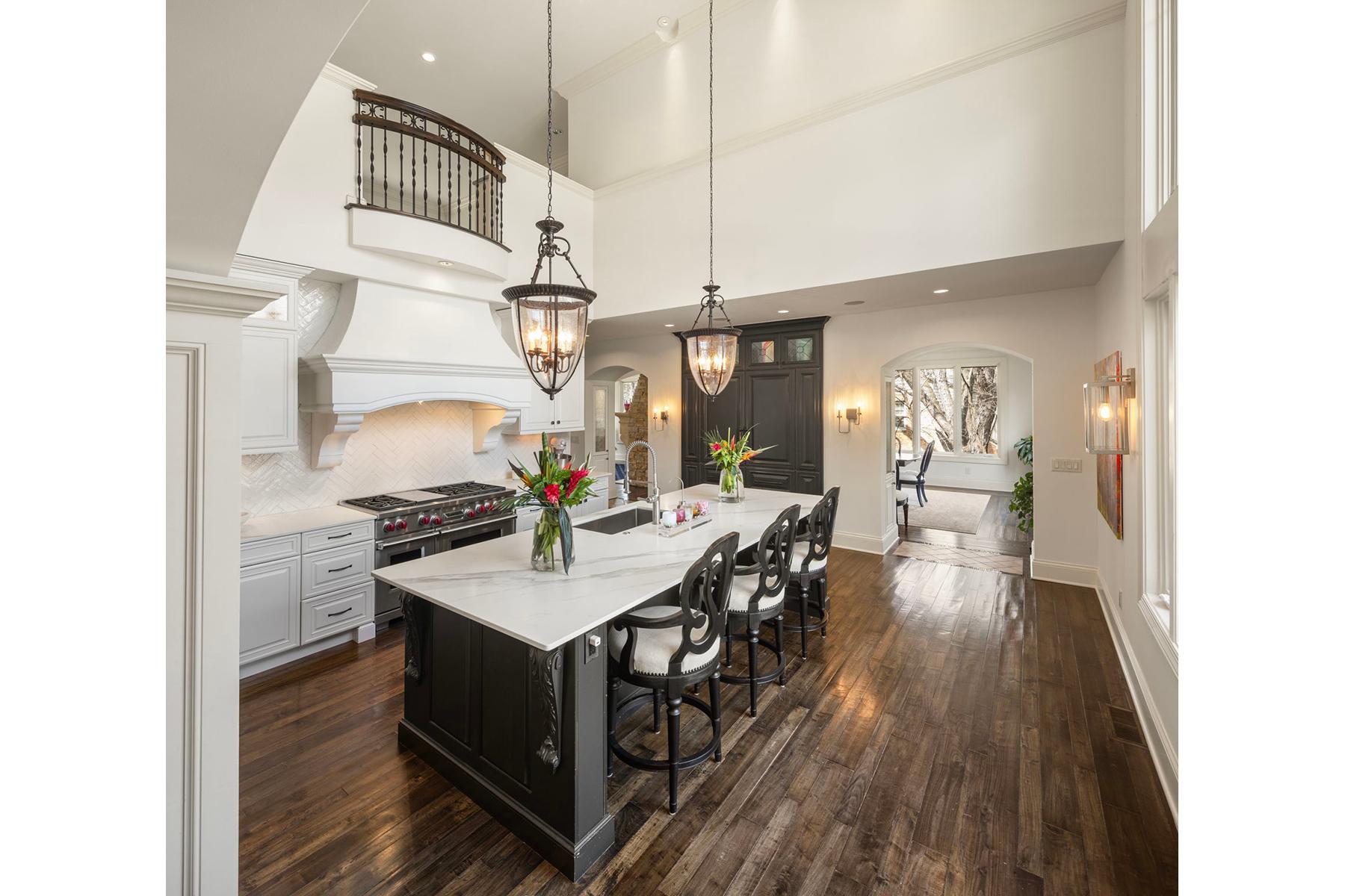 4913 West Sunnyslope Road Edina, MN 55424 - Photo 6 of 50