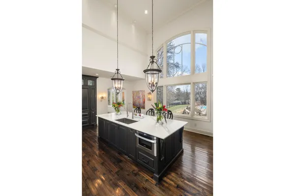 $2,675,000 | 4913 West Sunnyslope Road, Edina, MN 55424