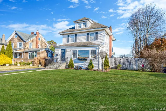 $600,000 | 117 Jayne Avenue, Patchogue, NY 11772