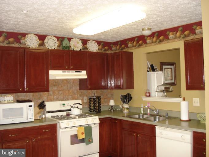 2444 Beaver Crossing Road Edgewood, MD 21040 - Photo 5 of 16 Kitchen