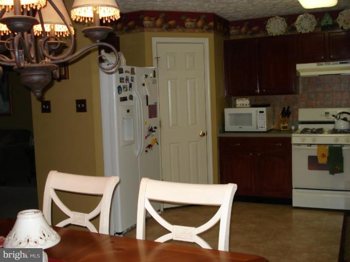 2444 Beaver Crossing Road Edgewood, MD 21040 - Photo 6 of 16 Kitchen