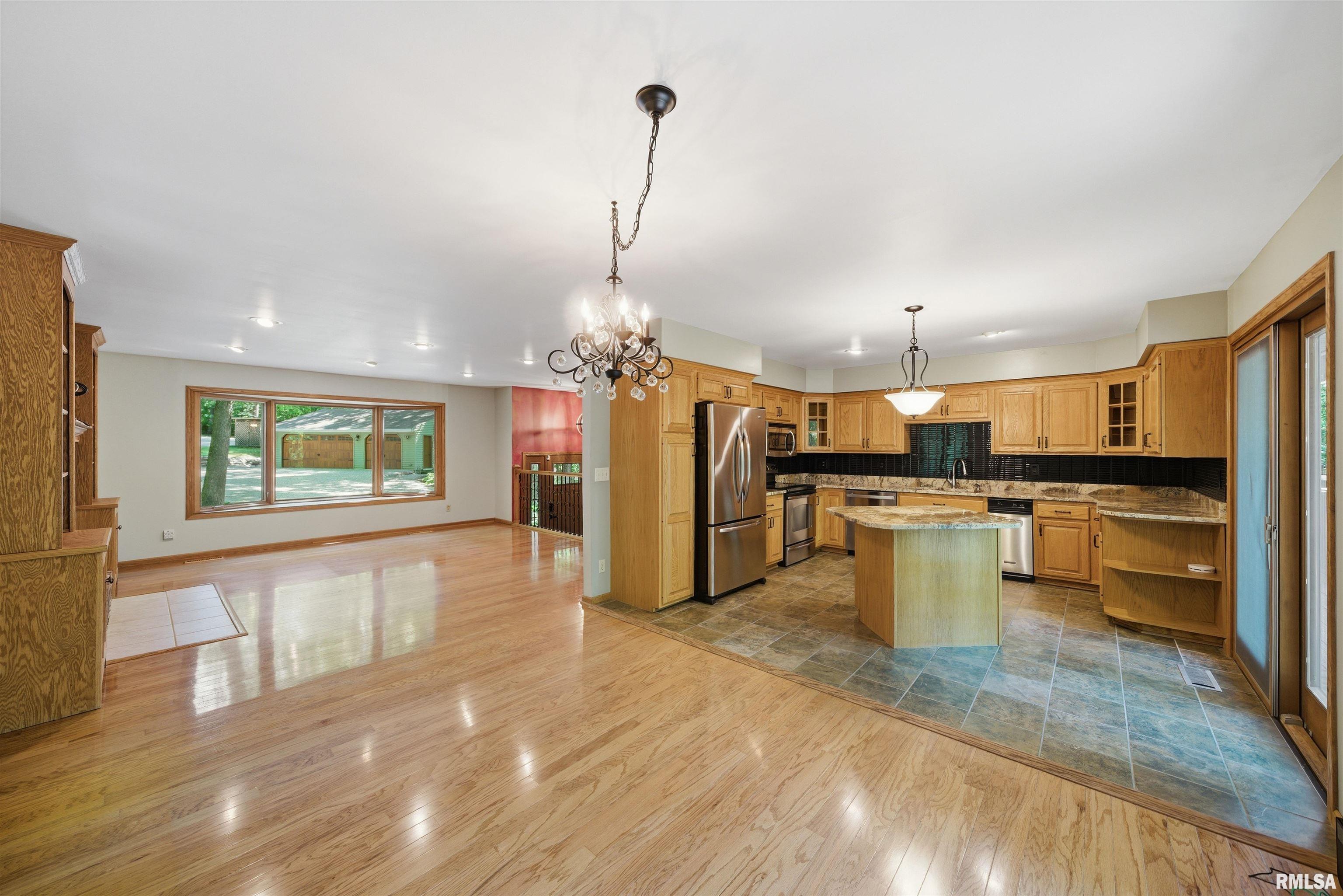 1323 East Truitt Road Chillicothe, IL 61523 - Photo 13 of 96