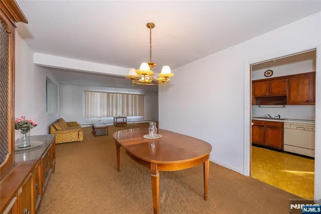 $569,999 | 409 West Anderson Street, Hackensack, NJ 07601