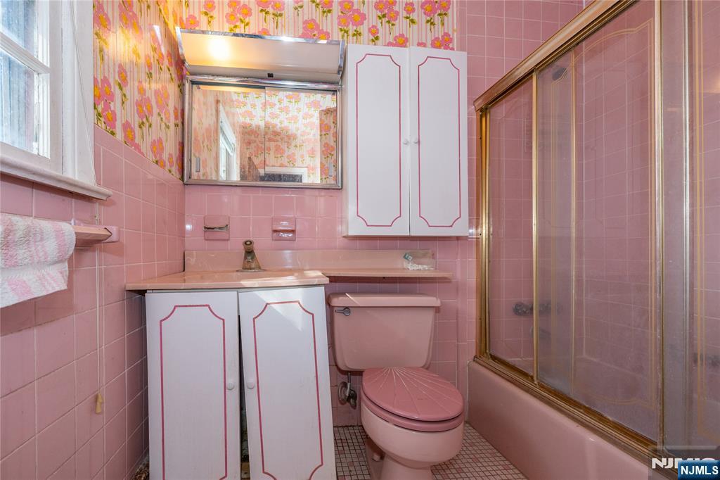 409 West Anderson Street Hackensack, NJ 07601 - Photo 21 of 31