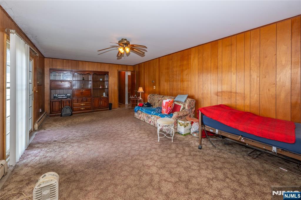 409 West Anderson Street Hackensack, NJ 07601 - Photo 5 of 31