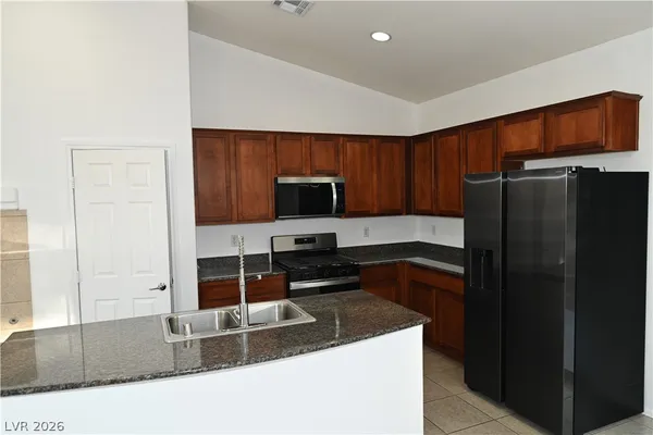 $2,300 | 8132 Chimney Bluff Street, North Las Vegas, NV 89085