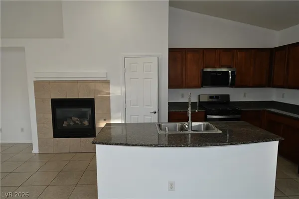 $2,300 | 8132 Chimney Bluff Street, North Las Vegas, NV 89085