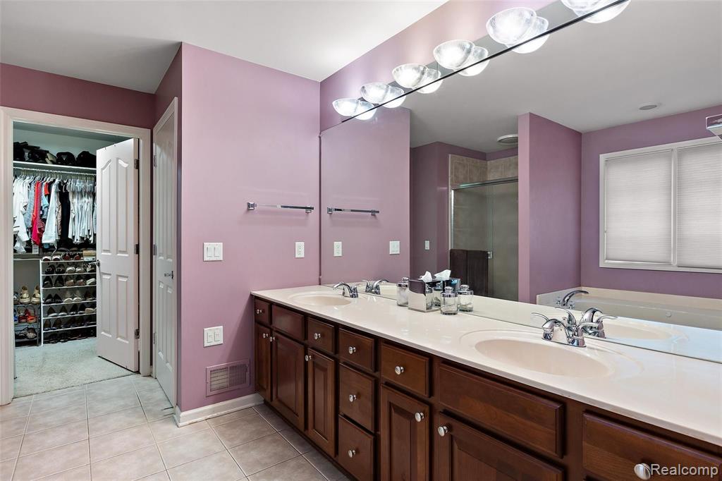 1656 Blushing Court Rochester Hills, MI 48307 - Photo 31 of 48