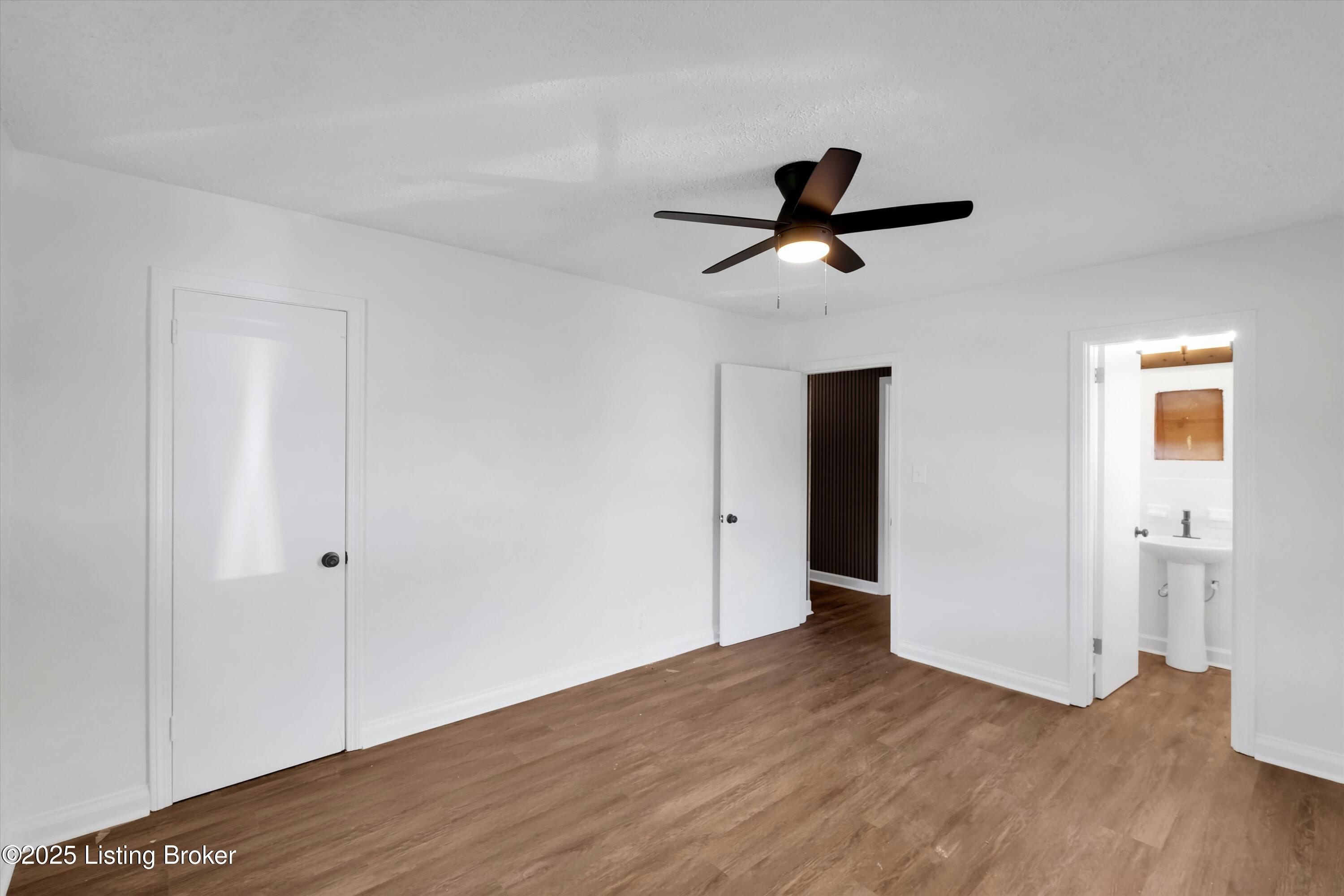 5202 Rodgers Road Louisville, KY 40258 - Photo 13 of 39 13-5202 Rogers Ave