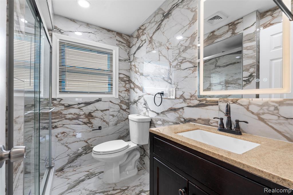 21090 Gentner Street Warren, MI 48089 - Photo 17 of 25
