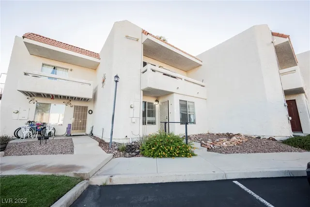 $292,000 | 687 Marina Drive, Unit 39, Boulder City, NV 89005
