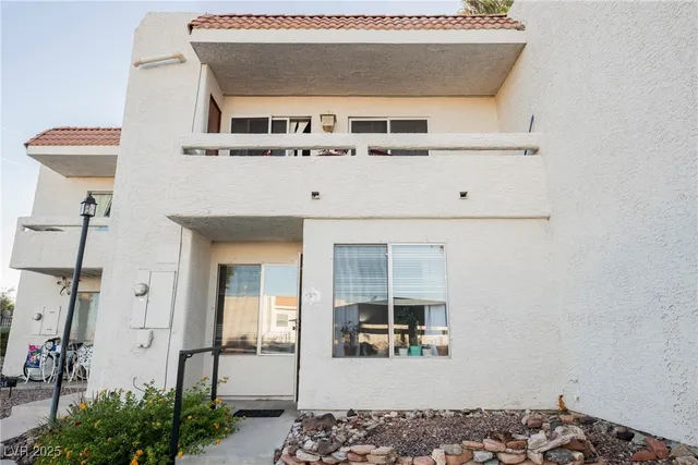 $292,000 | 687 Marina Drive, Unit 39, Boulder City, NV 89005