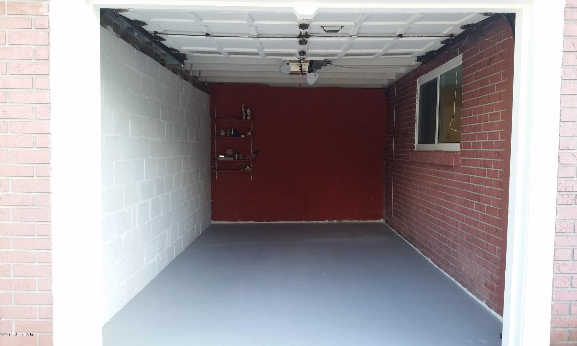 748 Vecuna Road Atlantic Beach, FL 32233 - Photo 28 of 33 a view of entryway