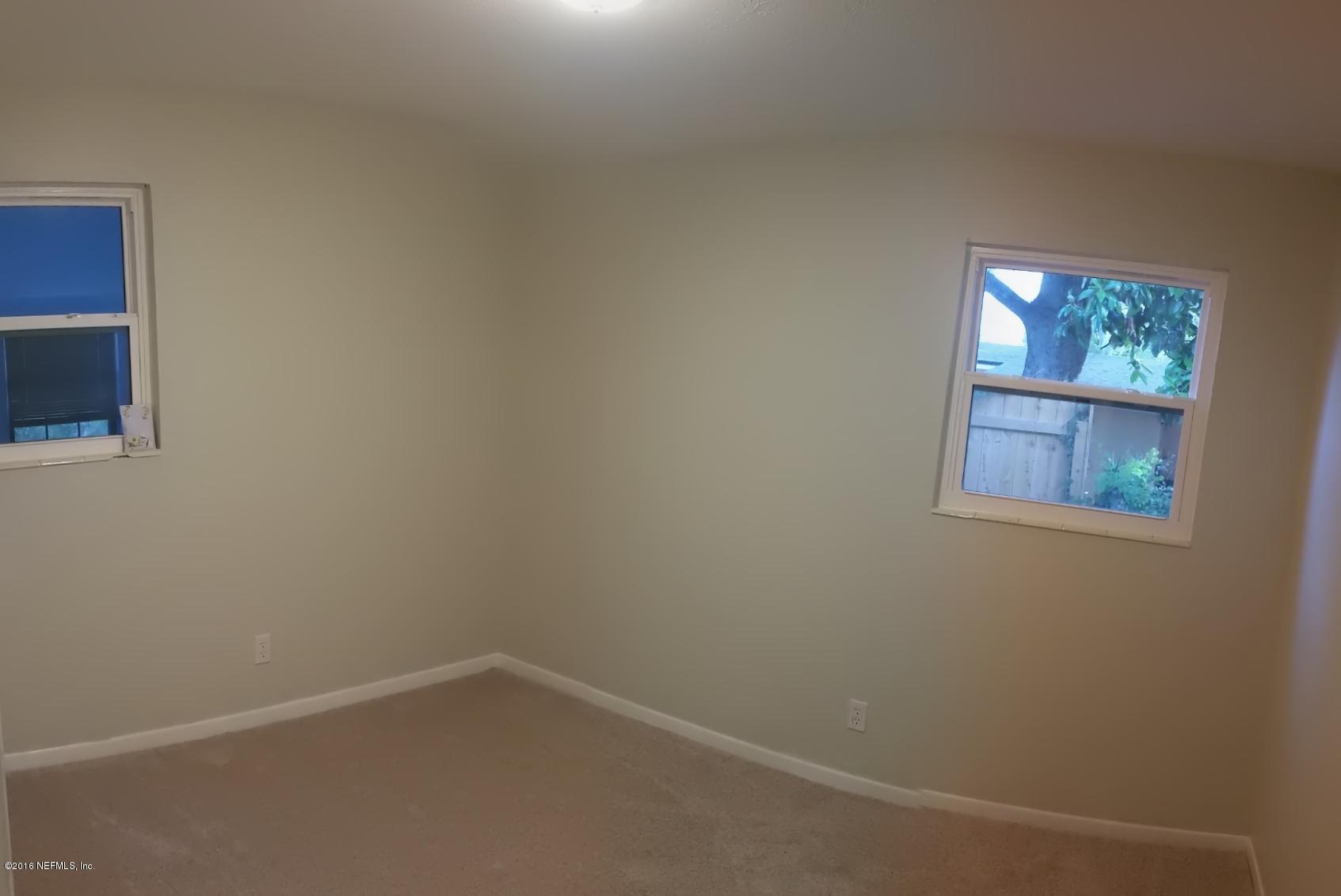 748 Vecuna Road Atlantic Beach, FL 32233 - Photo 10 of 33