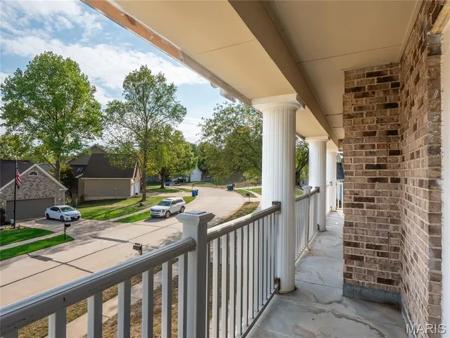 $450,000 | 1525 Clayton Woods Court, Ballwin, MO 63011