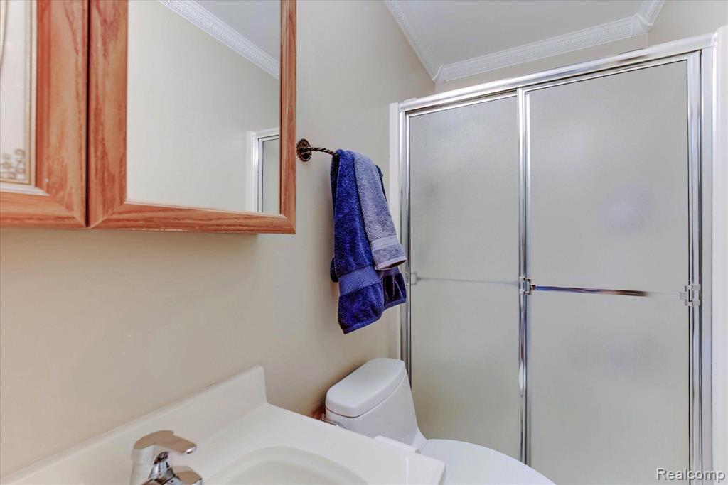 3696 Alida Avenue Rochester Hills, MI 48309 - Photo 25 of 45