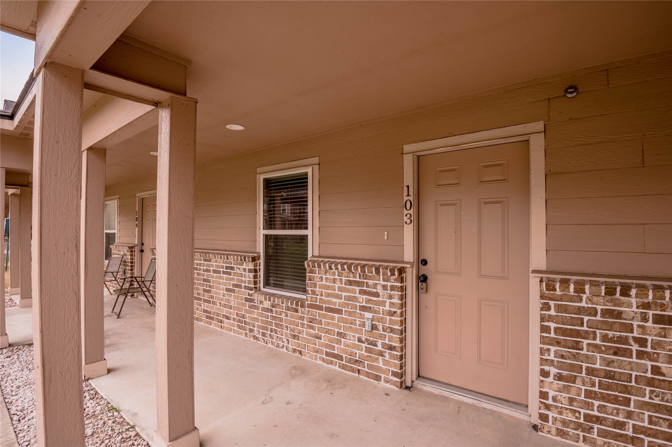 2002 20th Street, Unit 103 Huntsville, TX 77340 - Photo 3 of 23