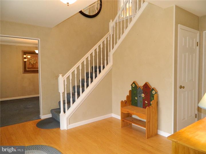 63 Makefield Road Yardley, PA 19067 - Photo 3 of 23 Gallery Image 3