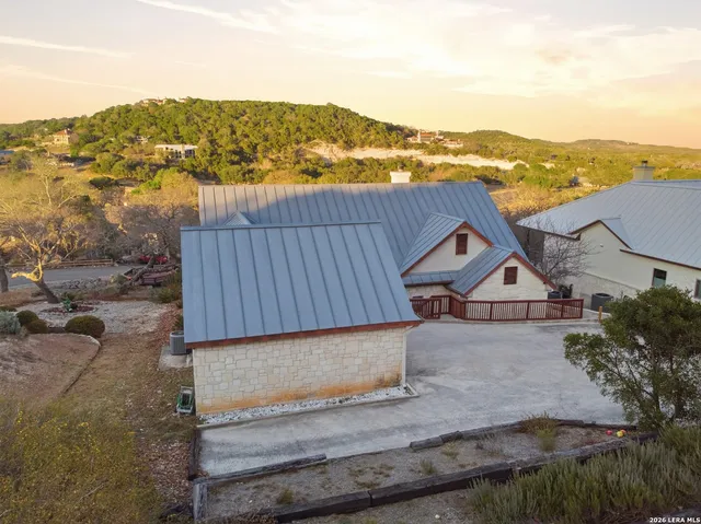 $699,000 | 204 Tapatio Drive West, Boerne, TX 78006