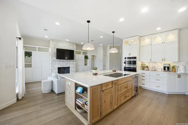 $699,000 | 204 Tapatio Drive West, Boerne, TX 78006