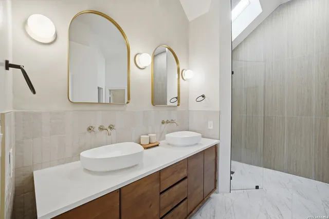 $699,000 | 204 Tapatio Drive West, Boerne, TX 78006