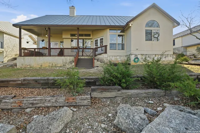 $699,000 | 204 Tapatio Drive West, Boerne, TX 78006