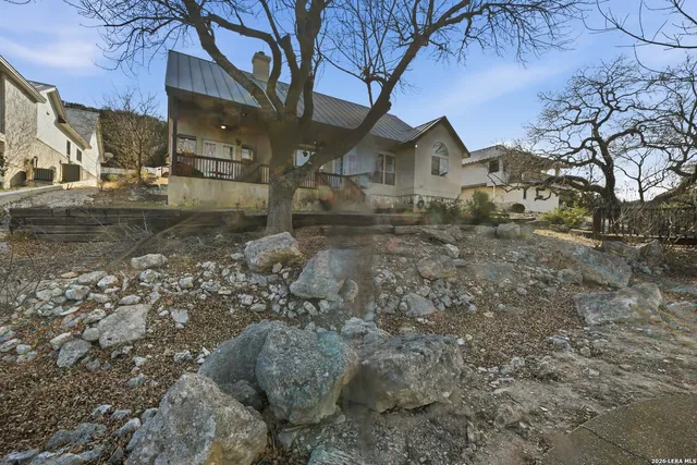 $699,000 | 204 Tapatio Drive West, Boerne, TX 78006