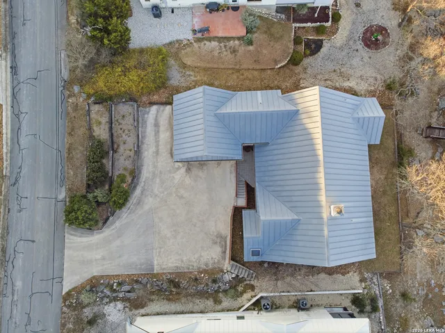 $699,000 | 204 Tapatio Drive West, Boerne, TX 78006