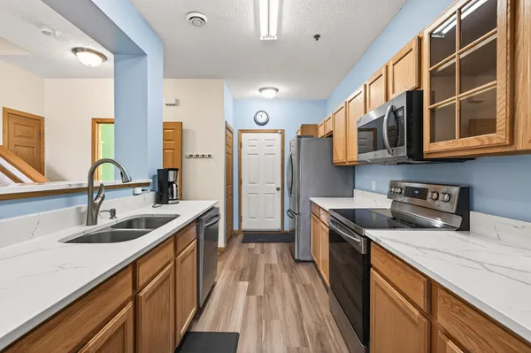 $280,000 | 11357 Aberdeen Circle Northeast, Unit B, Blaine, MN 55449