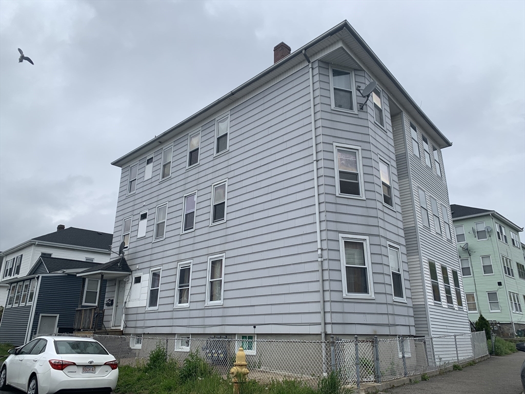 27 Granby Road, Unit 2 Worcester, MA 01604 - Photo 3 of 16