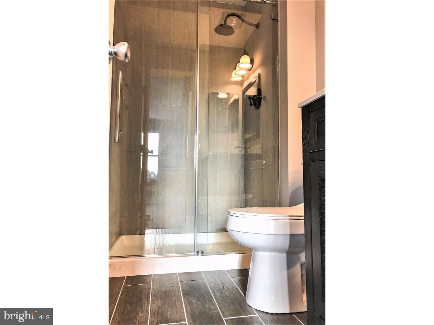 324 Hunters Road Logan Township, NJ 08085 - Photo 15 of 20 Master Bathroom